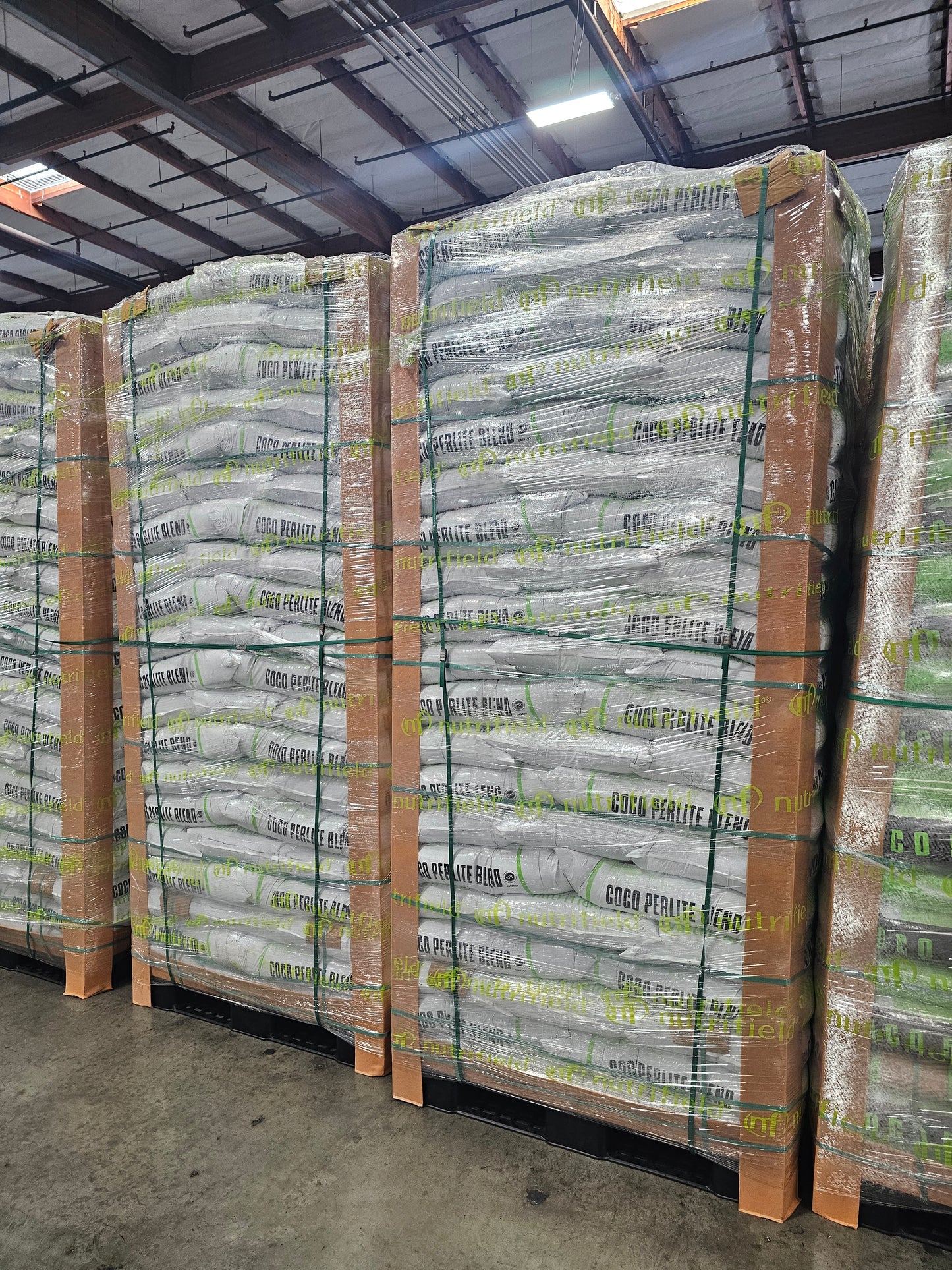 Nutrifield 50 Liter 70/30 Coco Coir Perlite Blend